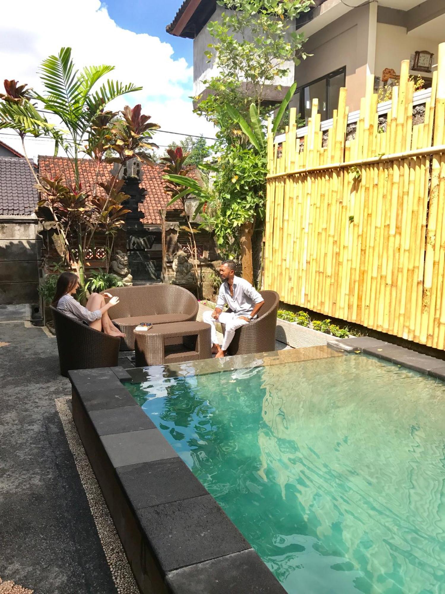 Inn Between Ubud  Exterior photo
