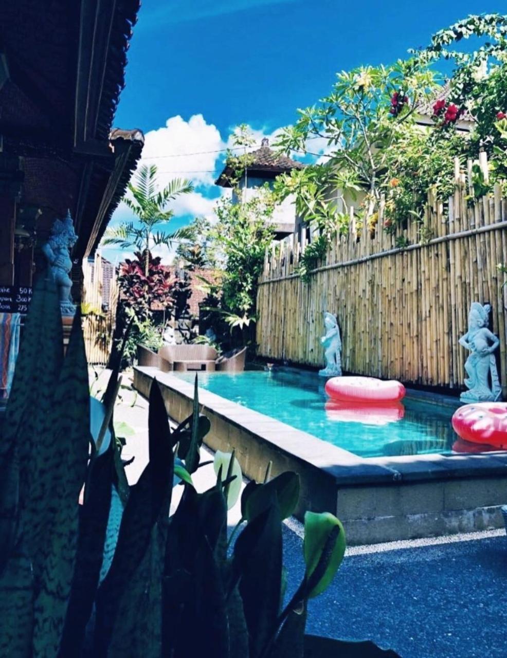 Inn Between Ubud  Exterior photo
